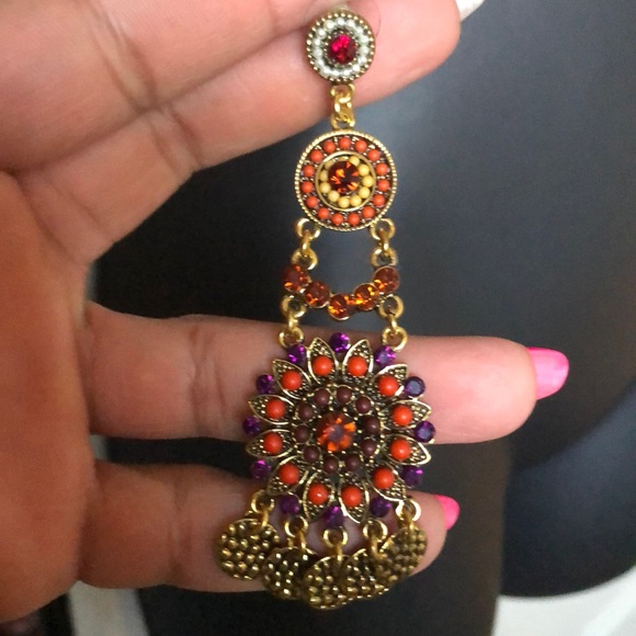 Earring - Picture 2 of 2